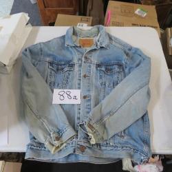 Vtg Distessed Levi Trucker Denium Jacket (70507-03