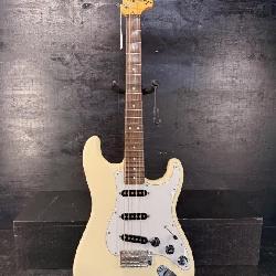 FENDER RICHIE BLACKMORE STRATOCASTER GUITAR