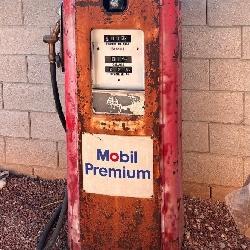 RARE BENNETT GAS PUMP
