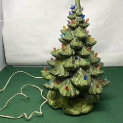 1977 Ceramic Christmas Tree Tested and Works
