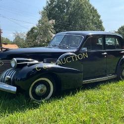 1940 Cadillac Series 60 Special in Black with Rest