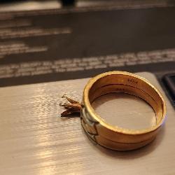 ladies ring, marked 14k