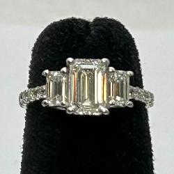 Genuine 1.75 Carats Diamond & 14K White Gold Ring