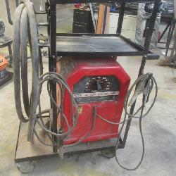 LINCOLN AC225 ARC WELDER WORKS CART INCLUDED