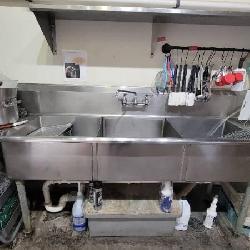 Stainless Steel Commercial Three Compartment Sink W/ a Two Drain Boards