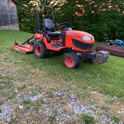 Kubota BX 2660 Sub Compact Tractor with Front Weights & Belly Mower