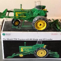 Precision Classic The Model 720 Tractor with 80 Blade and 45 Loader  John Deere Die Cast