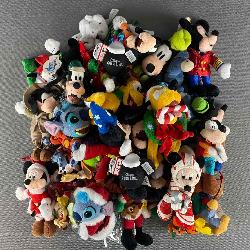Massive Disney Goofy Mickey MouseCollection 1000's of items!!