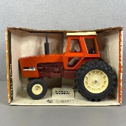 Allis Chalmers 7060 Tractor, 1/16 Scale, Ertl Toys