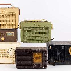 Vintage Electric Radios (6)