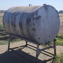 500 gal fuel tank on stand.
