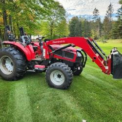 2015 MAHINDRA 3540 HST LOADER TRACTOR, 624 HOURS,