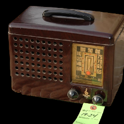 restored Emerson Bakelite radio