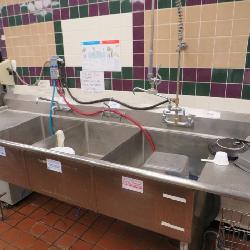 STAINLESS STEEL COMPARTMENT SINKS