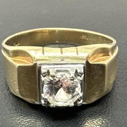 14k. Yellow Gold Ring with CZ Diamond 5.50 Grams