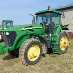 JD 7820 tractor