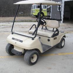 2005 Club Car Gas Powered Gulf Cart