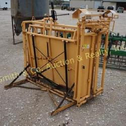FM FOR-MOST CALF SQUEEZE CHUTE
