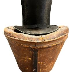 Great Mid 1800s Beaver Hat w/ Leather Box