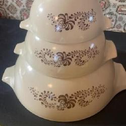 Pyrex Homestead Brown Cinderella Nesting Bowls
