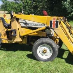 International  2400 industrial tractor gas with