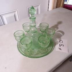 Tiara wine decanter set - green