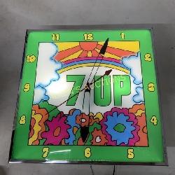 7 UP GLASS FRONT CLOCK