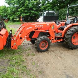 2021 Kubota MX5400 Tractor w/ La1065 Loader, Buckets and Forks, 4x4 Pto, Hyd outlets 675 Hrs. 53HP