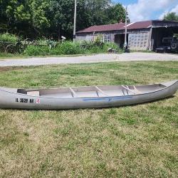 Grumman   17' aluminum canoe