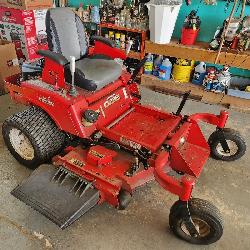 Country Clipper Edge XLT Zero Turn Mower with 52