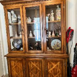 China cabinet 