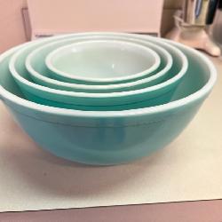 Pyrex Turquoise/ Robins egg blue complete vintage bowl set 