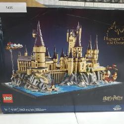 LEGO Harry Potter Hogwarts Castle and Grounds