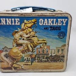 Aladdin Industries Annie Oakley & Tagg Metal Lunchbox