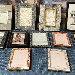 43 - NEW WMC MIXED LOT OF PHOTO FRAMES (B10)