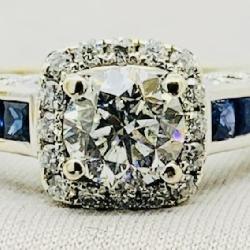 18KT WHITE GOLD DIAMONS & SAPPHIRE RING WITH