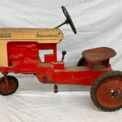 EARLY ORIG. CASE 800 ESKA PEDAL TRACTOR 