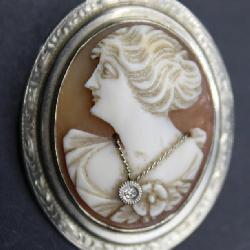 Lot # : 95 - Antique 14K Habille Cameo Brooch