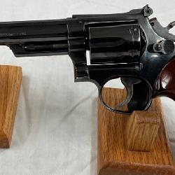 Lot# 328 - 381fp Smith & Wesson Model 19-4