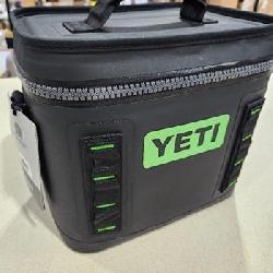 YETI Hopper Flip 8 Cooler