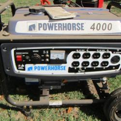 POWERHOUSE 4000 PORTABLE GENERATOR - VERYFEW HOURS 