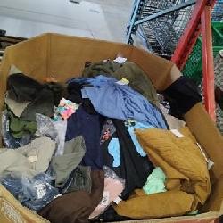 Pallet of Men's and Women's Clothes - Assorted Styles and Sizes