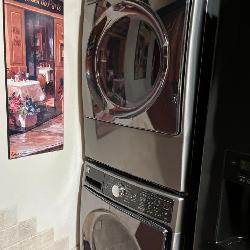Kenmore Washer and Electric Dryer w/Transferable Warranty Expires 10/25/2028