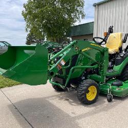 2021 John Deere Tractor, Includes Mower Deck, Snow Scoop & Bucket! ONLY 170 hours