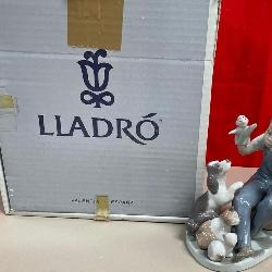 N - LLADRO PUPPET SHOW FIGURINE 6