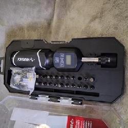 Husky 8-40 in./lbs. 1/4 in. Drive Electronic Torque Screwdriver