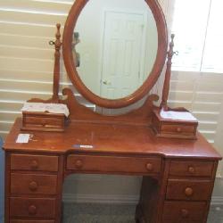 WILLETT GOLDEN BERYL MAPLE FURNITURE