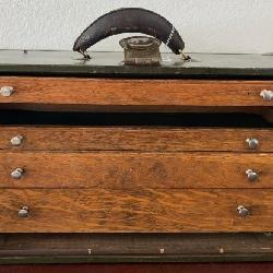 L - VINTAGE WOODEN TOOL / INSTRUMENT CHEST (C220)