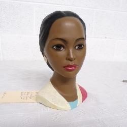 Bust: Hawaiian Hula Girl