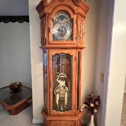 Grandfather clock 